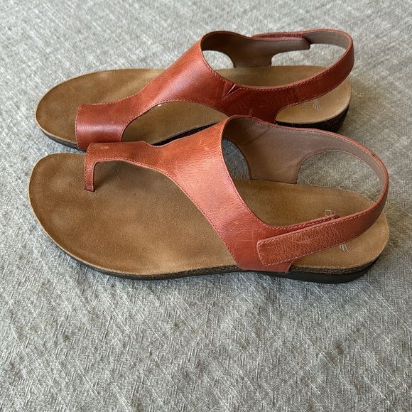 Dansko “Reece” sandal size 42 - Picture 2 of 9